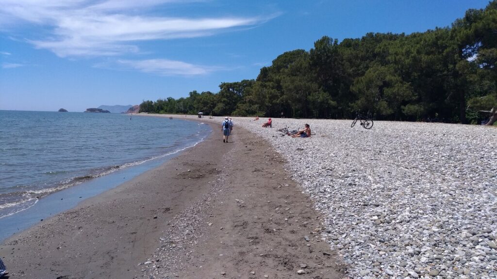Akmaz Plajı